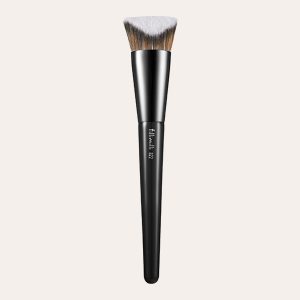 best K-Beauty Products Fillimilli – V Cut Foundation Brush