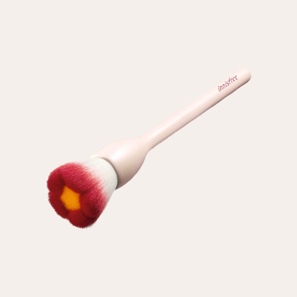Innisfree - Jeju Color Picker Camellia Cheek Brush